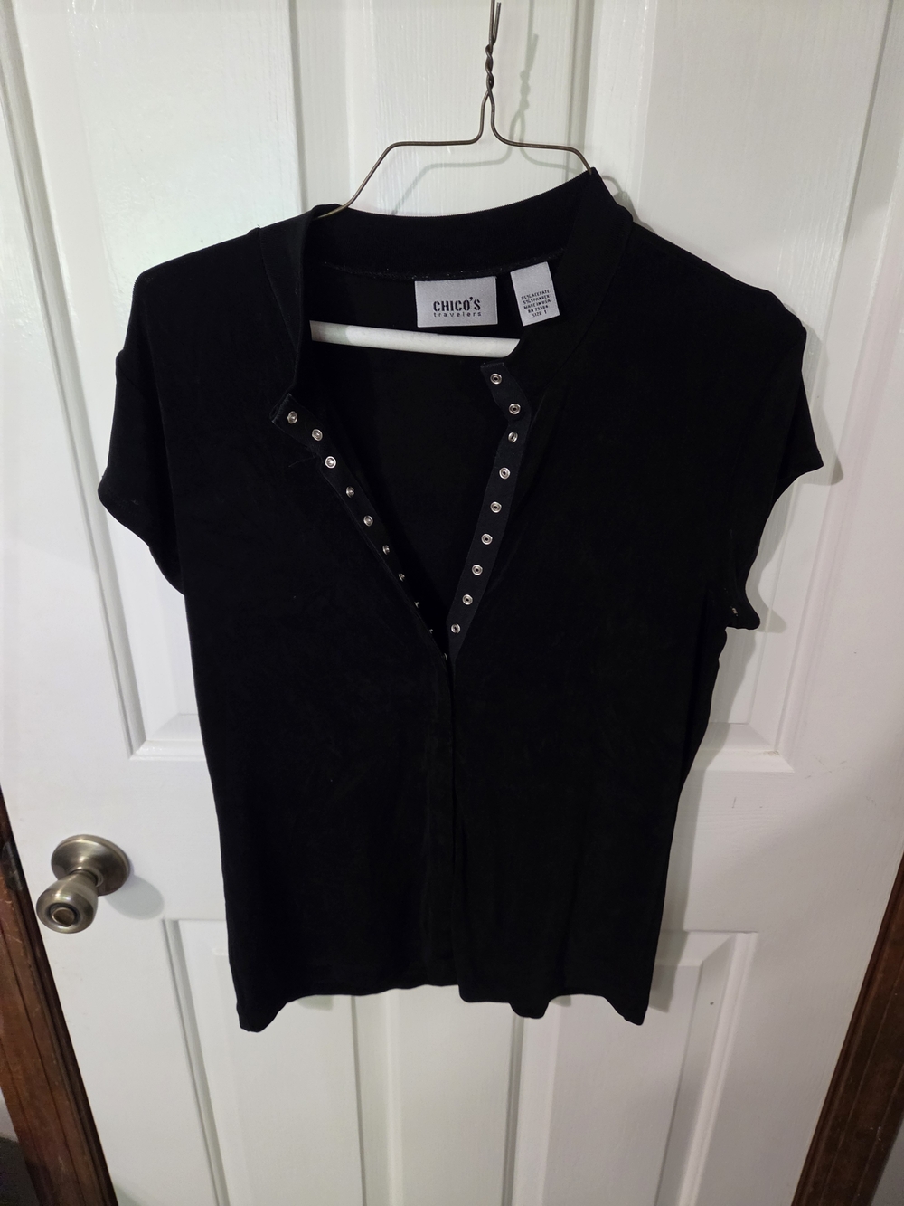 Chico's Black Short Sleeve Snap-Front Top